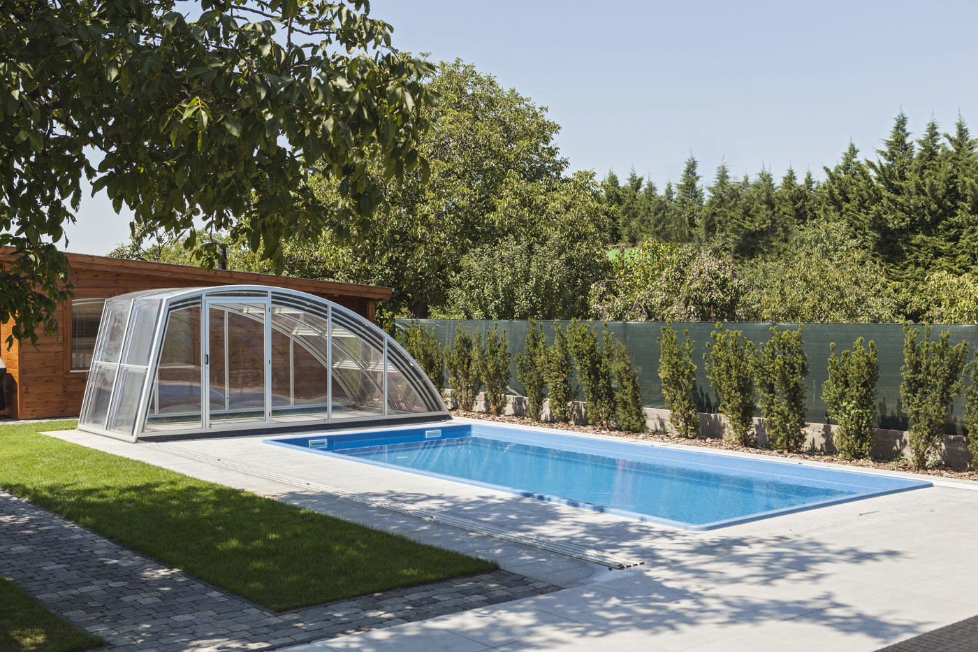 Abris de piscine Aquacomet - Pratic - La Fermeture Parisienne - Yvelines et Hauts-de-Seine - Coignières