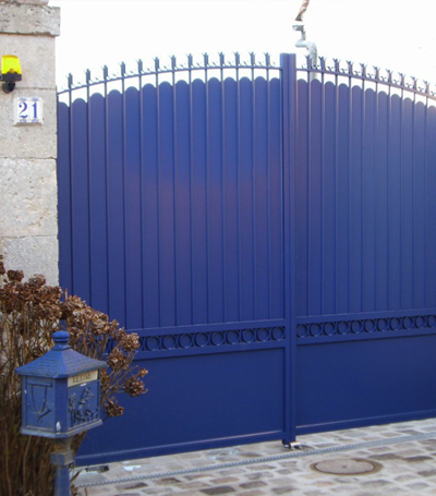 Portails Yvelines - La Fermeture Parisienne, portails en aluminium style ancien sur mesure dans le 78.