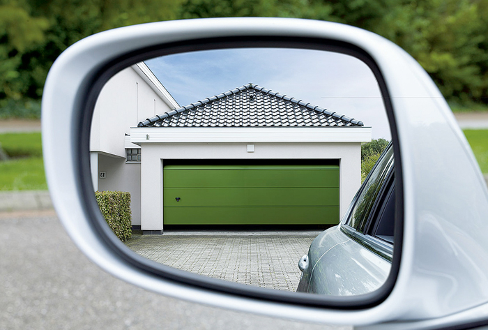 Pose de portes de garage sectionnelles sur mesure en aluminium à Orgeval  - La Fermeture Parisienne - Yvelines