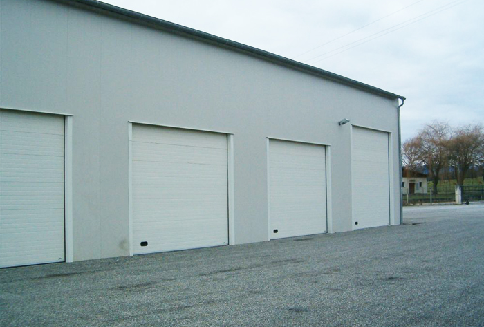 Pose de portes sectionnelles industrielles, quais de déchargement, locaux industriels et entrepôts  - La Fermeture Parisienne - Val-de-Marne