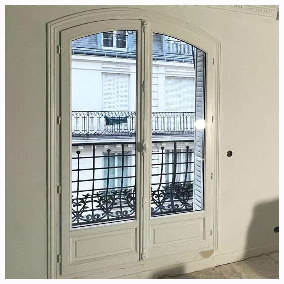 Fenêtres bois sur mesure Atulam cintrées Paris et Hauts-de-Seine 92 - La Fermeture Parisienne