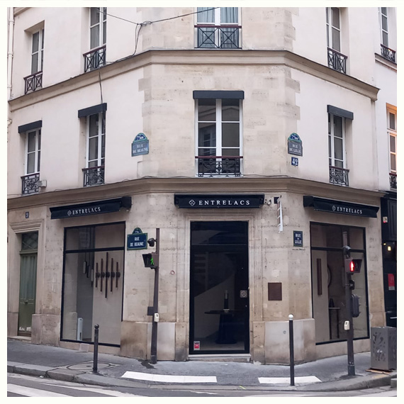 Menuiseries en acier - boutique à Paris 17 - La Fermeture Parisienne